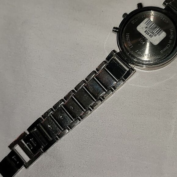 Women’s Brand New Watch NY & C Silvertone with Crystal Bezel & 3 Faux Subdials - Picture 8 of 11